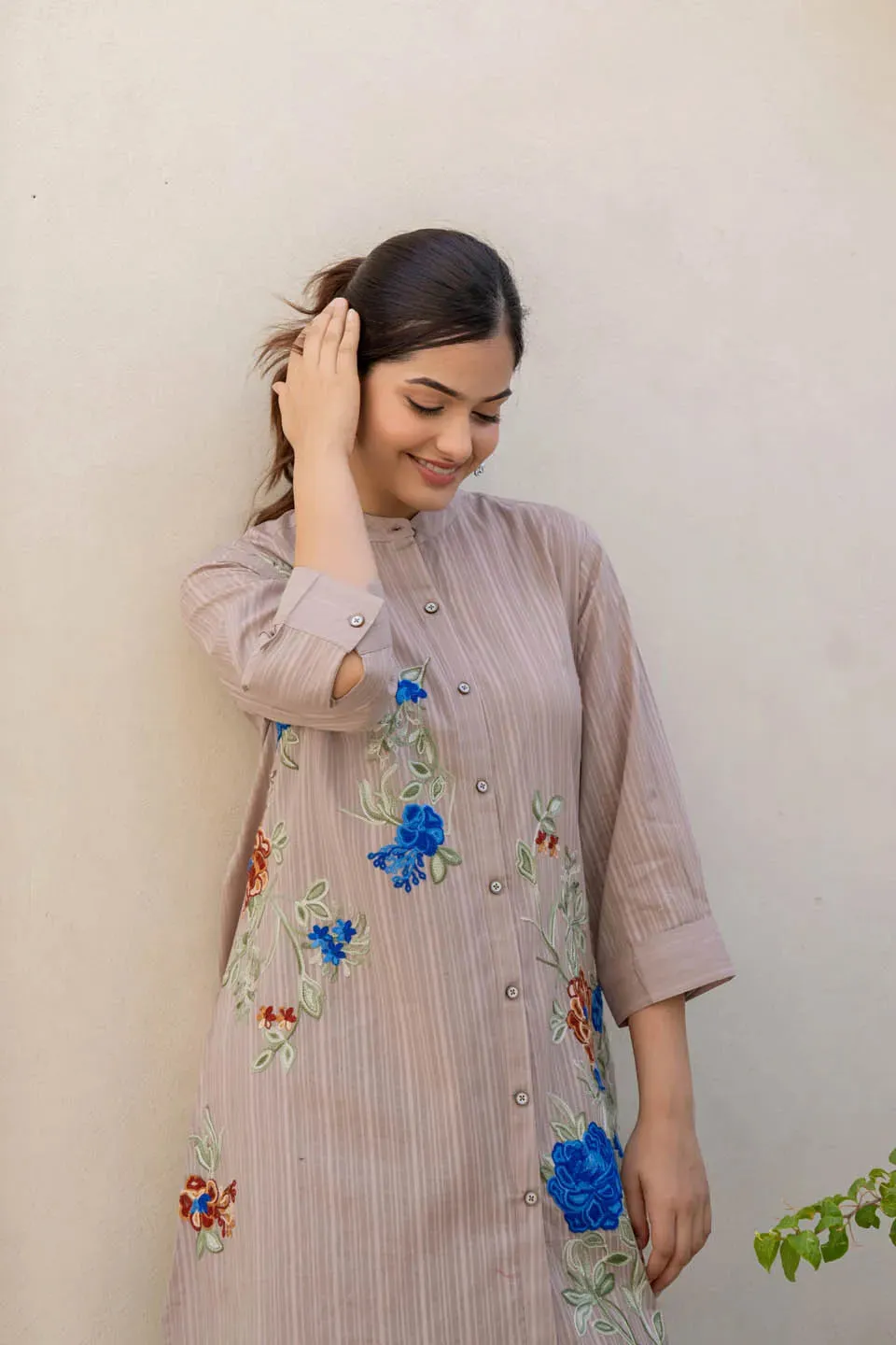 BEIGE FLORAL EMBROIDERED COORDINATED SET