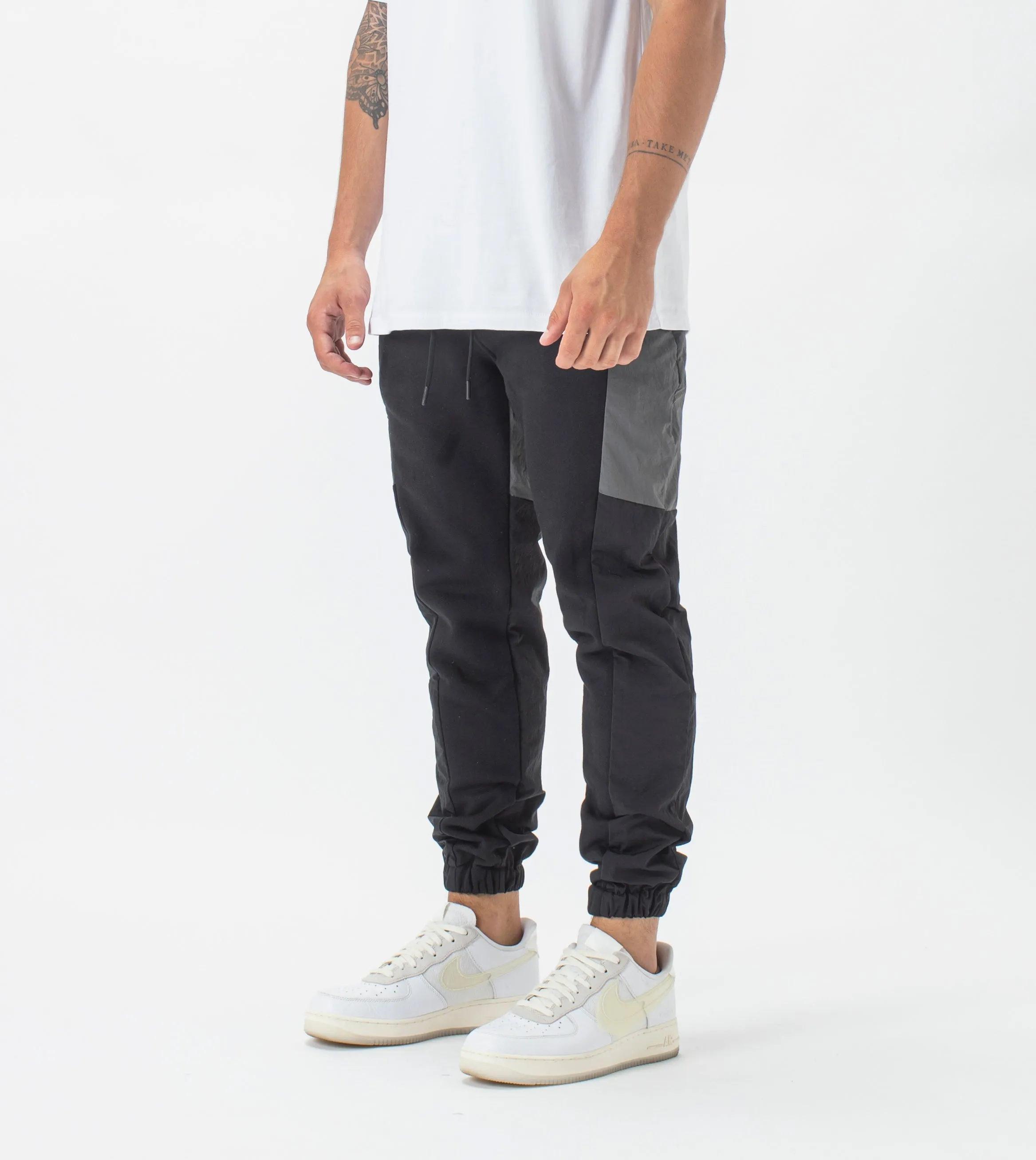 Jumpa Track Jogger Black