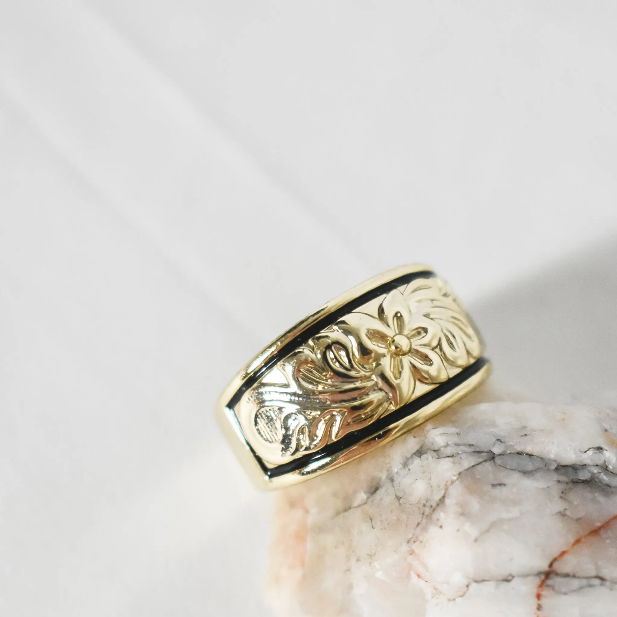 MANEANEA - Engraved Plumeria Ring Band with Black Outline