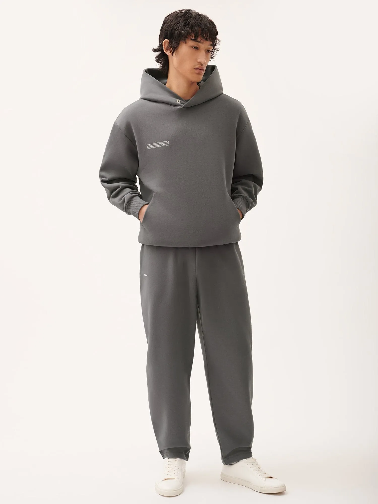 Mens DNA Barrel-Leg Track Pantsatmosphere grey