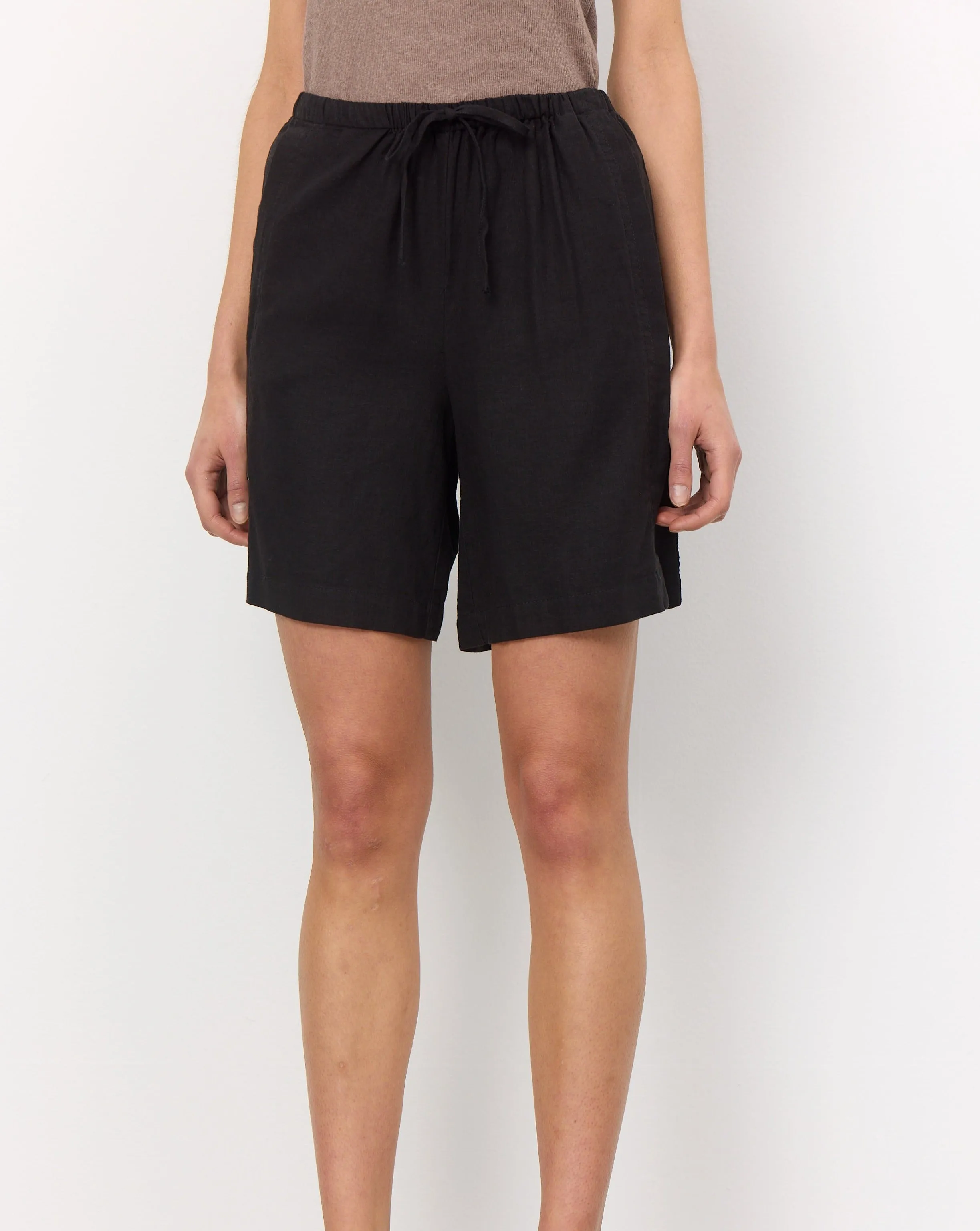 Naja Drawstring Short