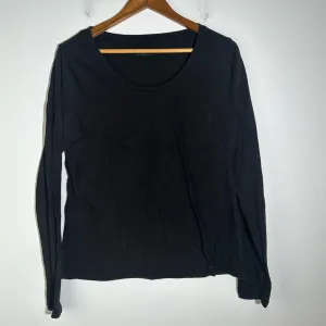 No Boundaries Black Long Sleeve T-Shirt Classic Style