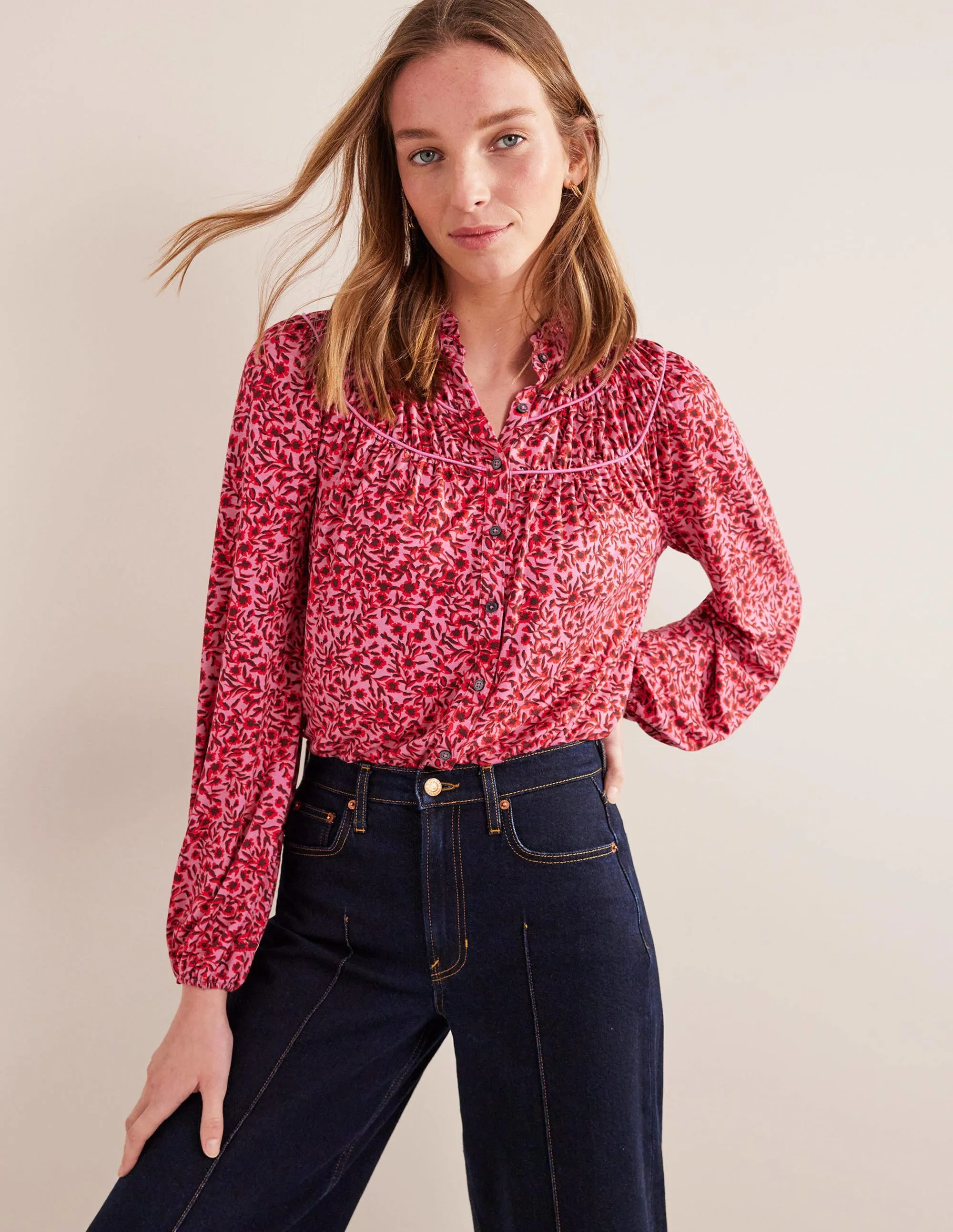 Ruched Yoke Jersey Shirt-Gin Fizz, Abstract Vine