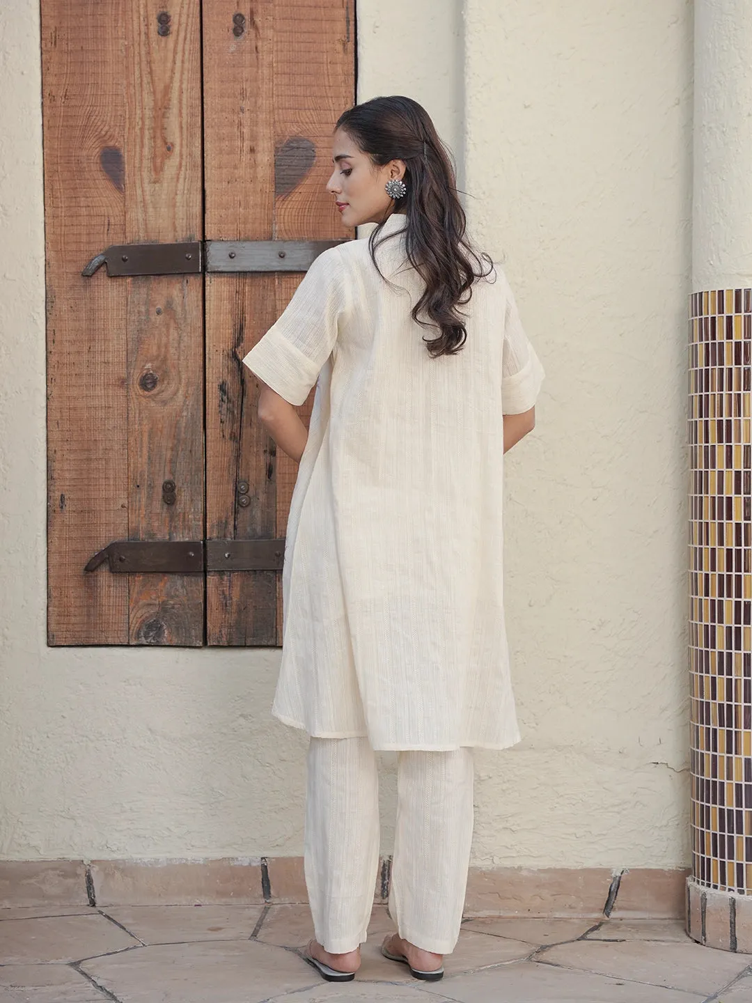 WOMEN'S OFF-WHITE WHISPERING LACE: WHITE COTTON EMBROIDERY CO-SET