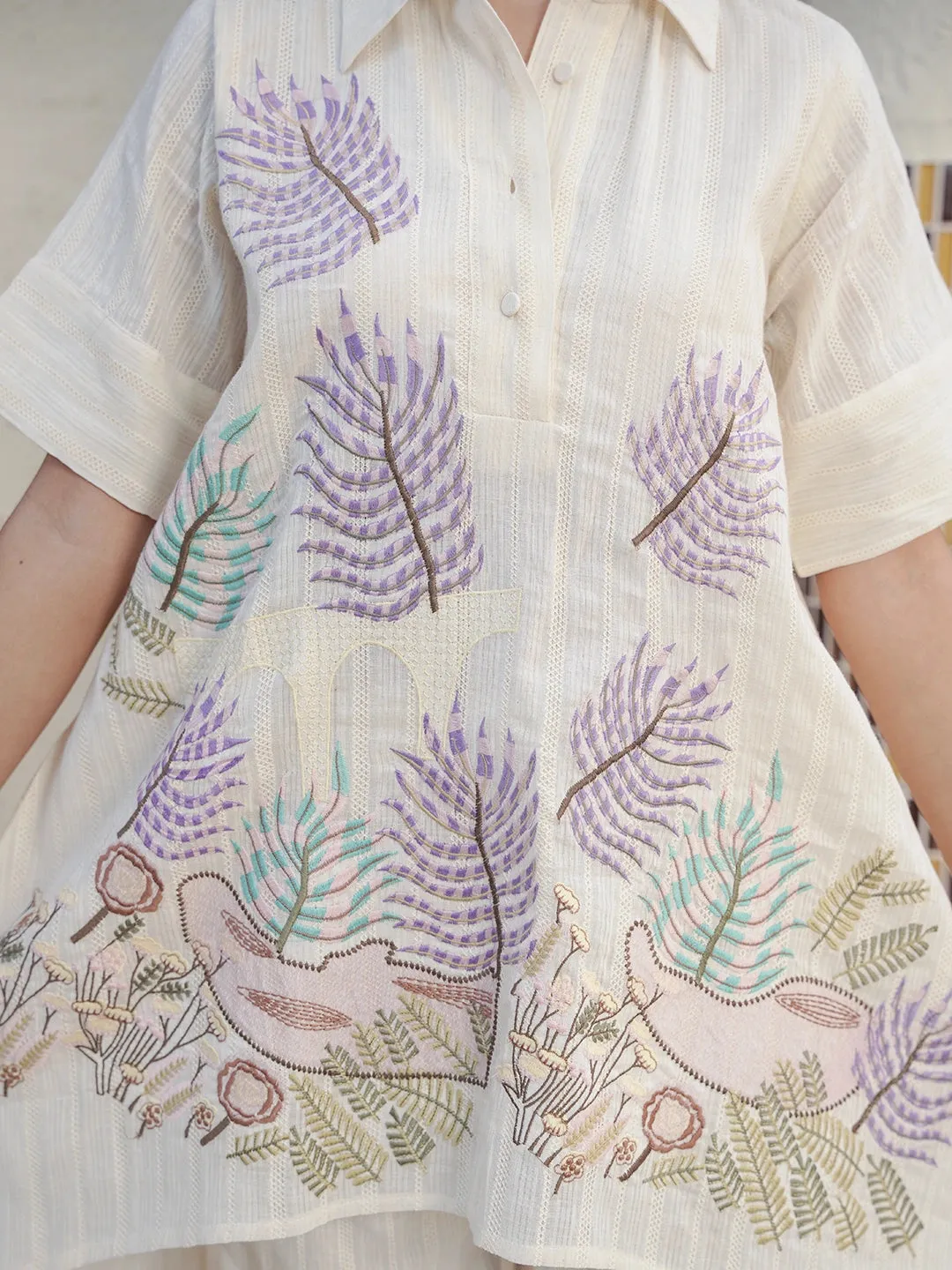 WOMEN'S OFF-WHITE WHISPERING LACE: WHITE COTTON EMBROIDERY CO-SET